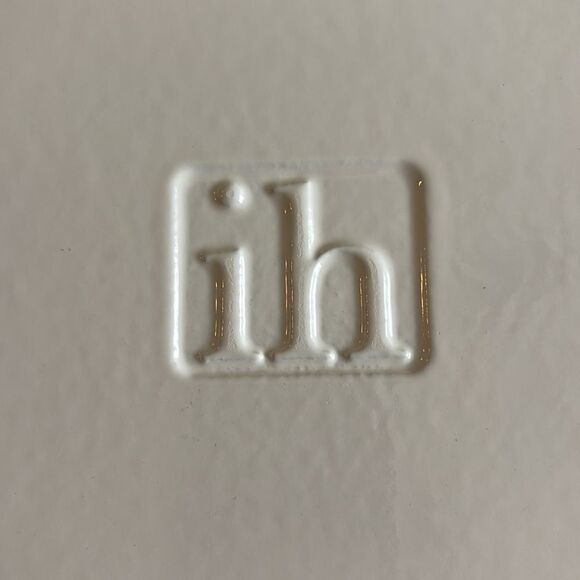 ih White Round Enameled Cast Iron Double Handled Pie Pan 10” - Picture 7 of 9